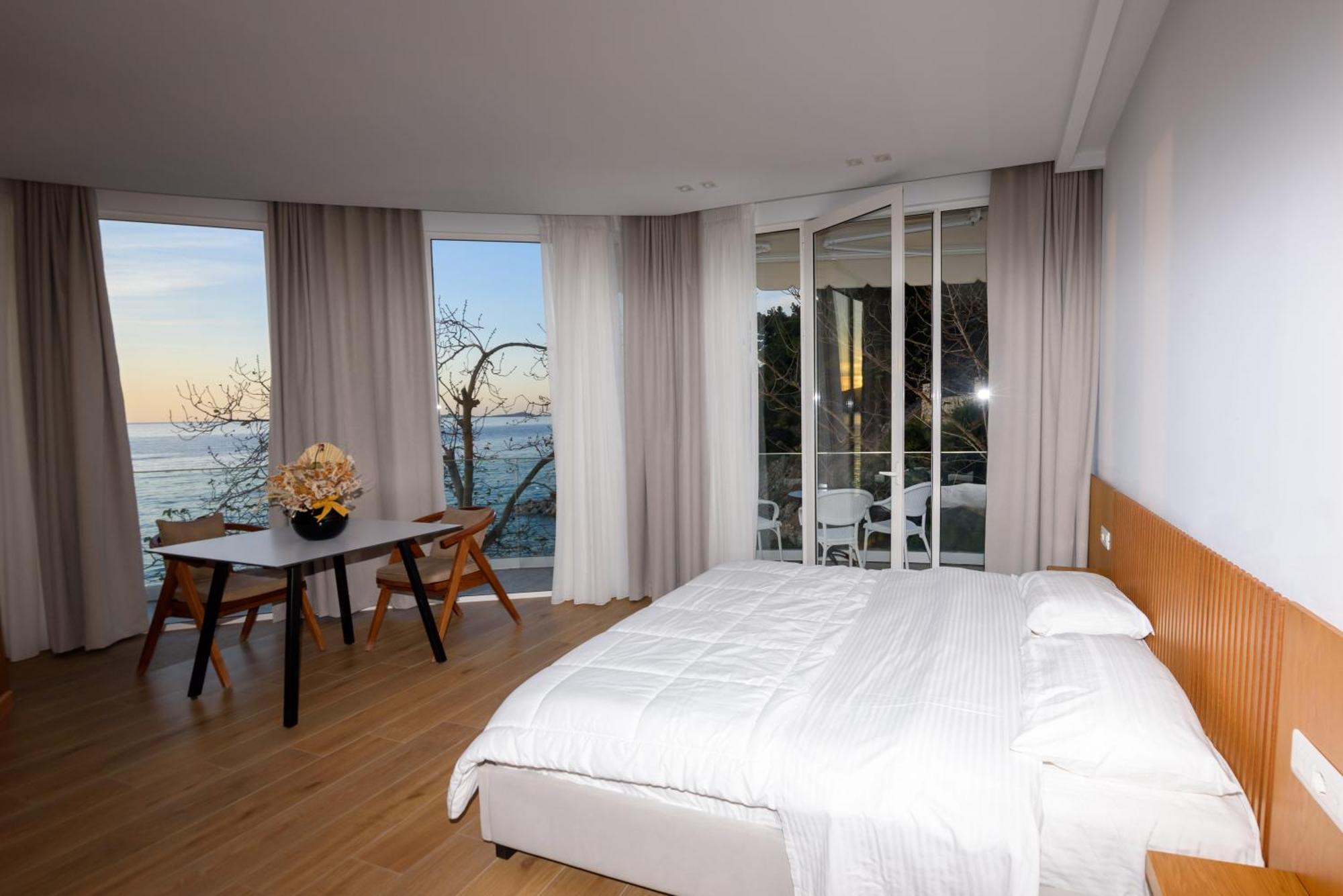 Hotel Nimfa Kanine Esterno foto