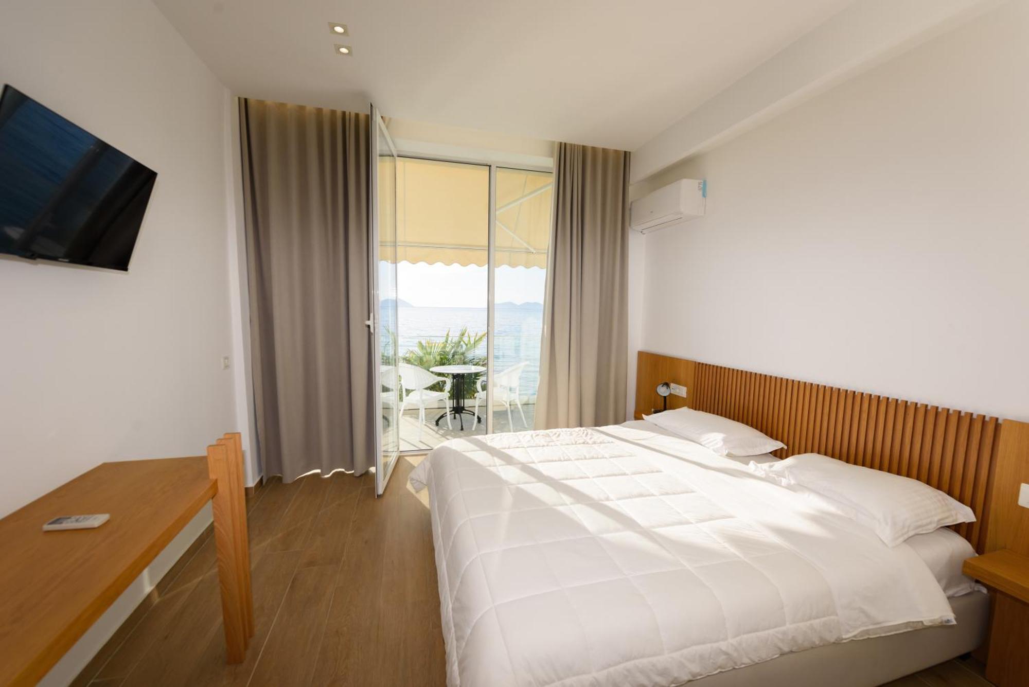 Hotel Nimfa Kanine Esterno foto