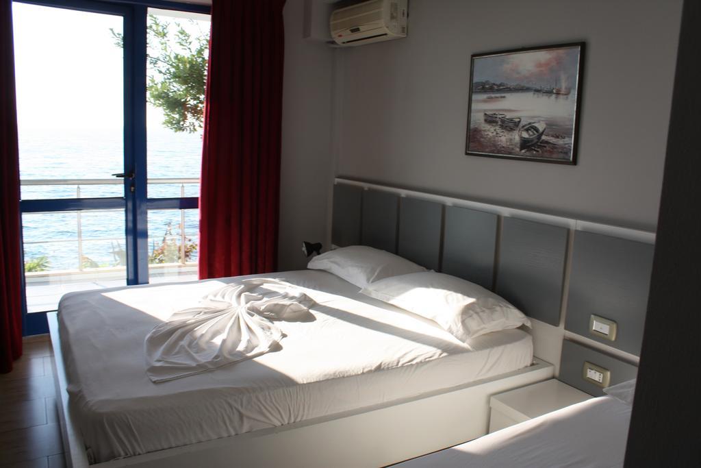 Hotel Nimfa Kanine Esterno foto