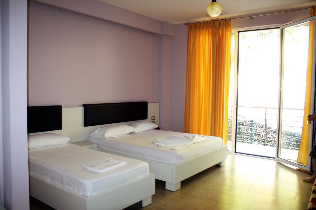 Hotel Nimfa Kanine Esterno foto