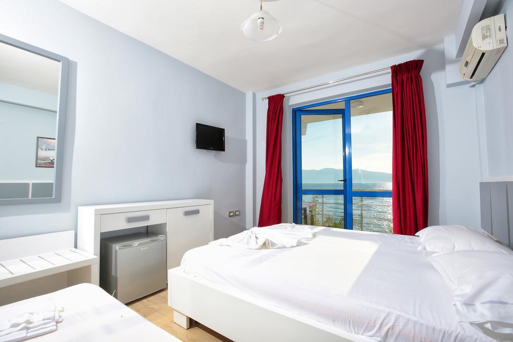 Hotel Nimfa Kanine Esterno foto