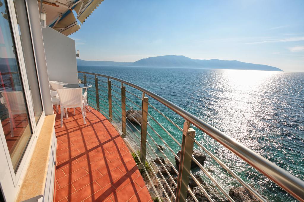 Hotel Nimfa Kanine Esterno foto